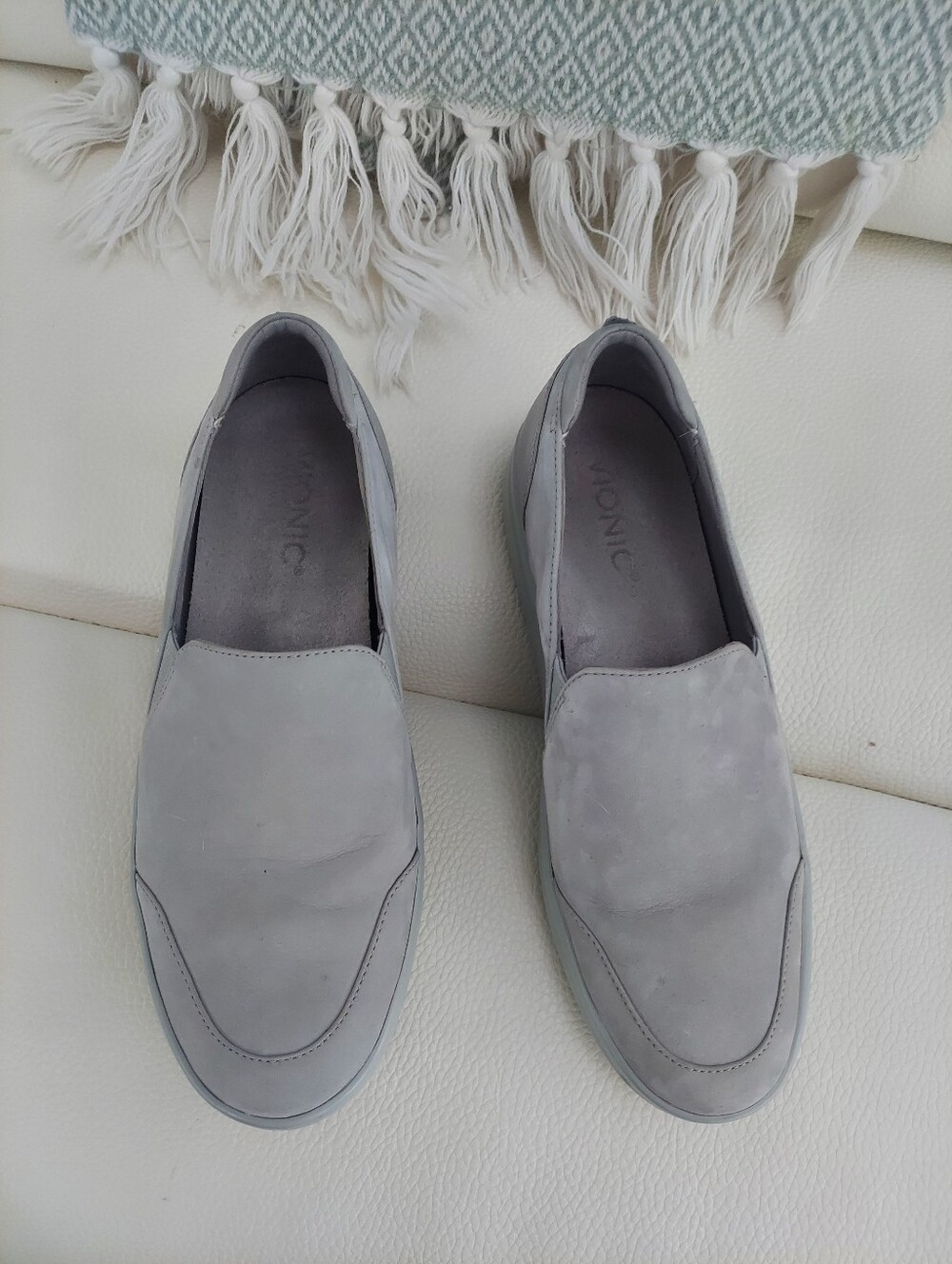 VIONIC Slip-On Penelope Suade Loafers Light Grey Size 7.5